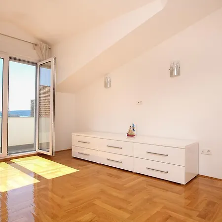 Apartment Dominik *