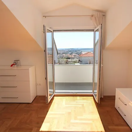 Apartment Dominik *