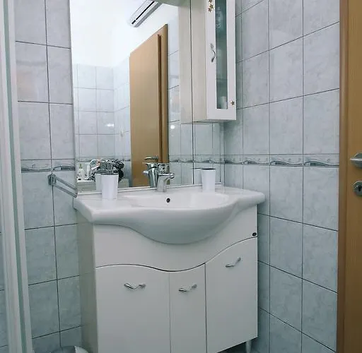 Dominik تروغير