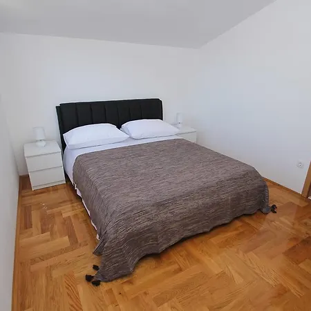 Dominik Apartment *